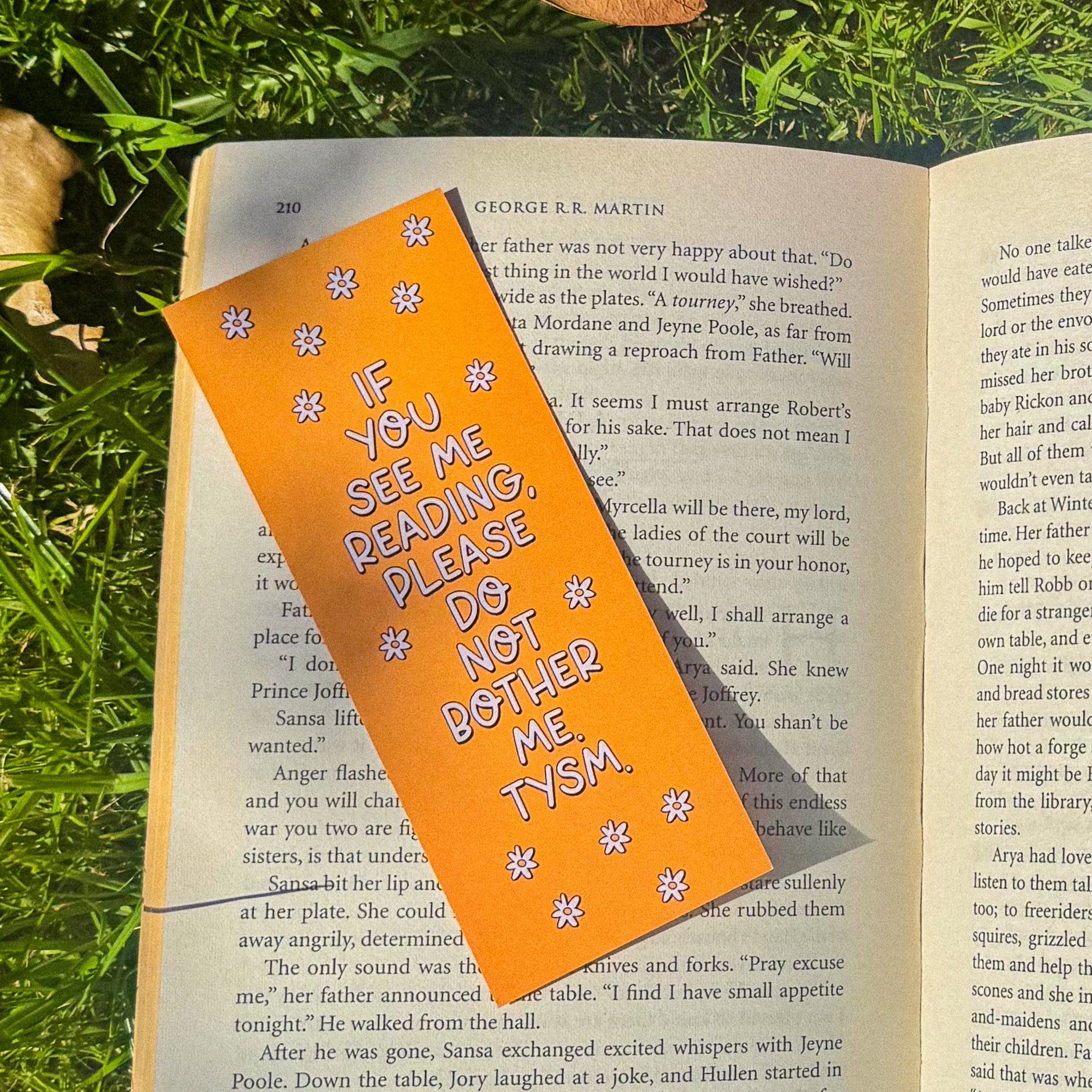 If you see me reading, please do not bother me. TYSM ~ Bookmark - Pae Pukapuka