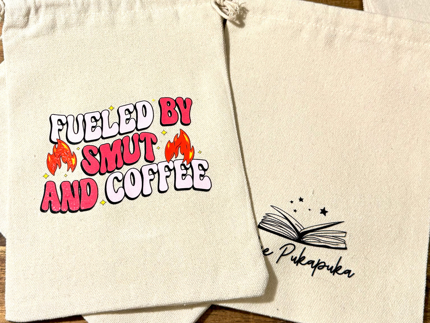 fueled by smut and coffee - e-reader bag | pae pukapuka