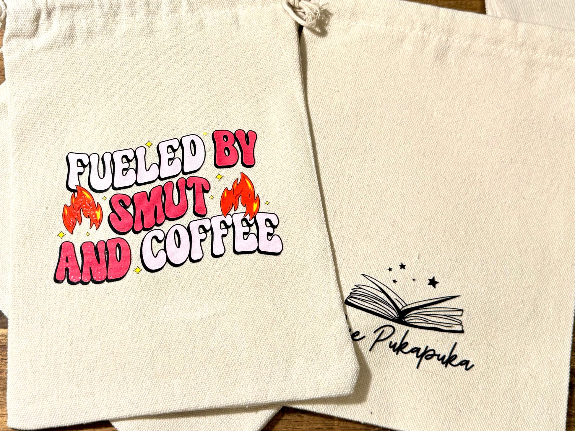 Fueled by Smut and Coffee - E-Reader Bag | Pae Pukapuka