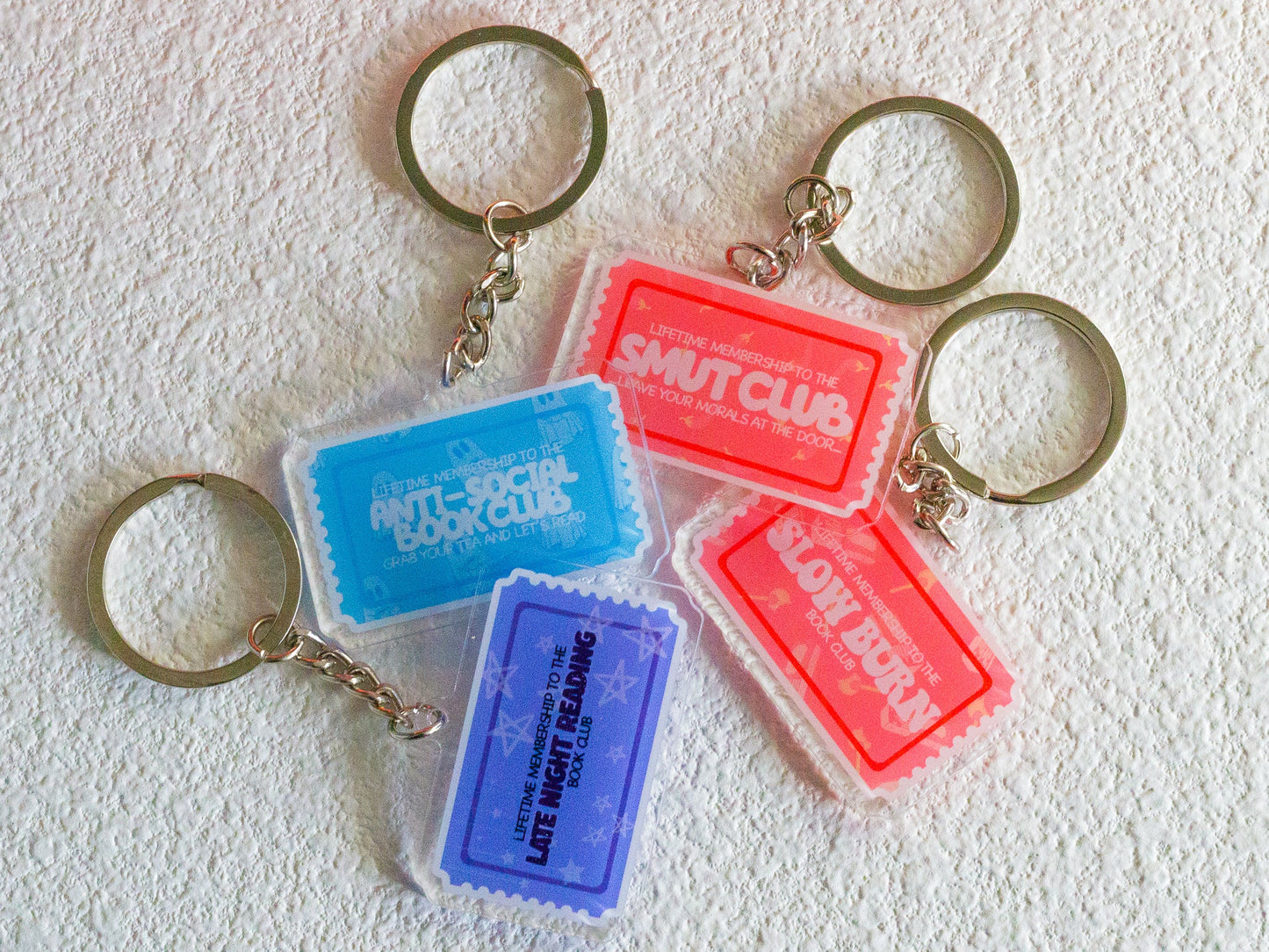 smut club - keyring | pae pukapuka