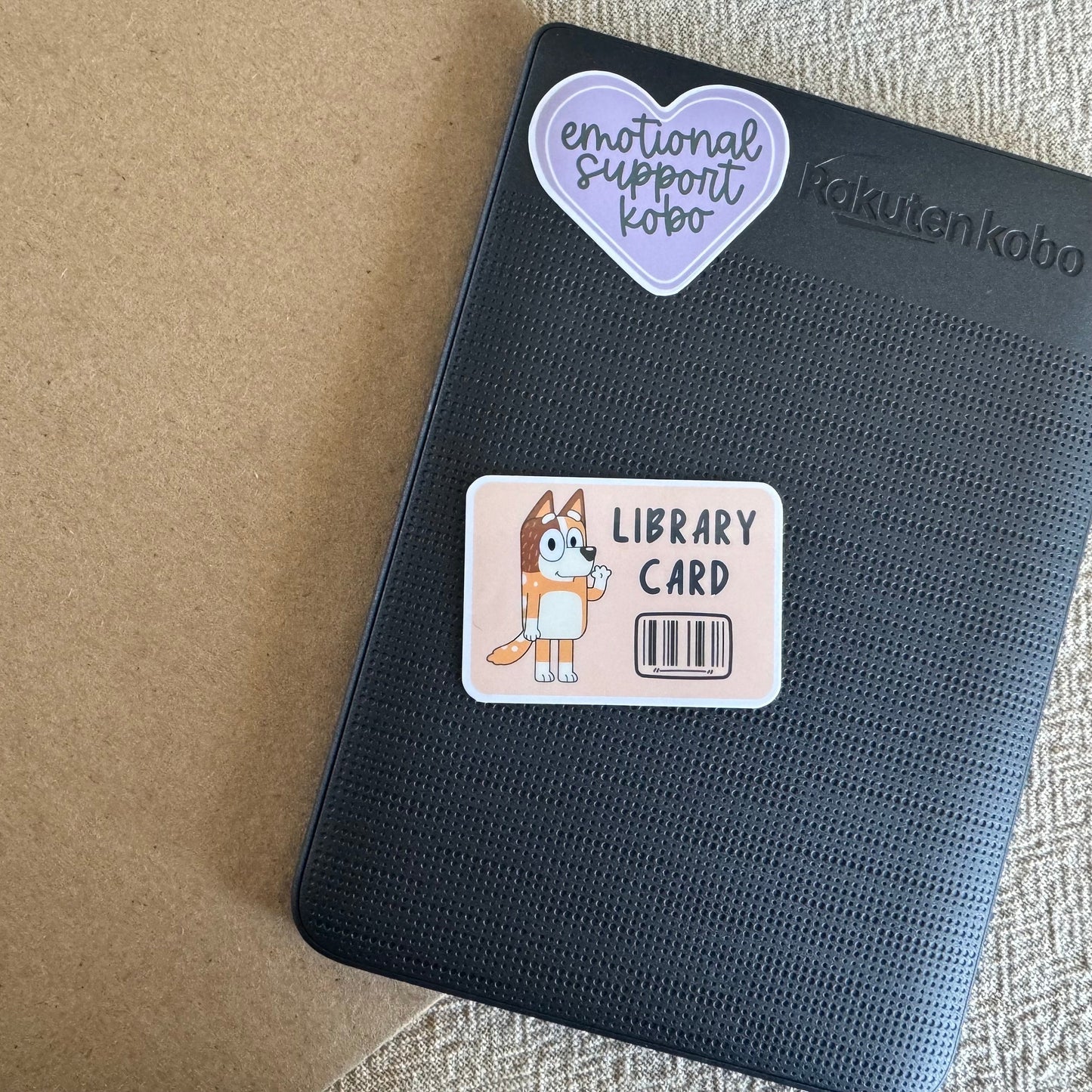 bluey's family library card ~ vinyl sticker - pae pukapuka