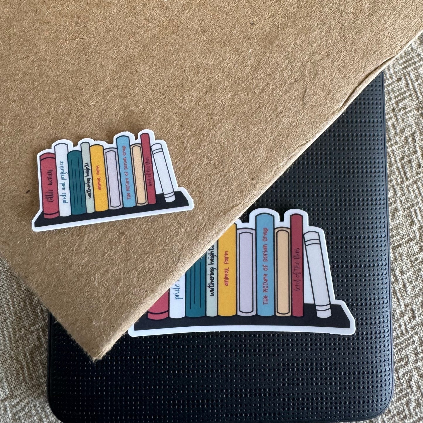 bookshelf ~ vinyl sticker - pae pukapuka