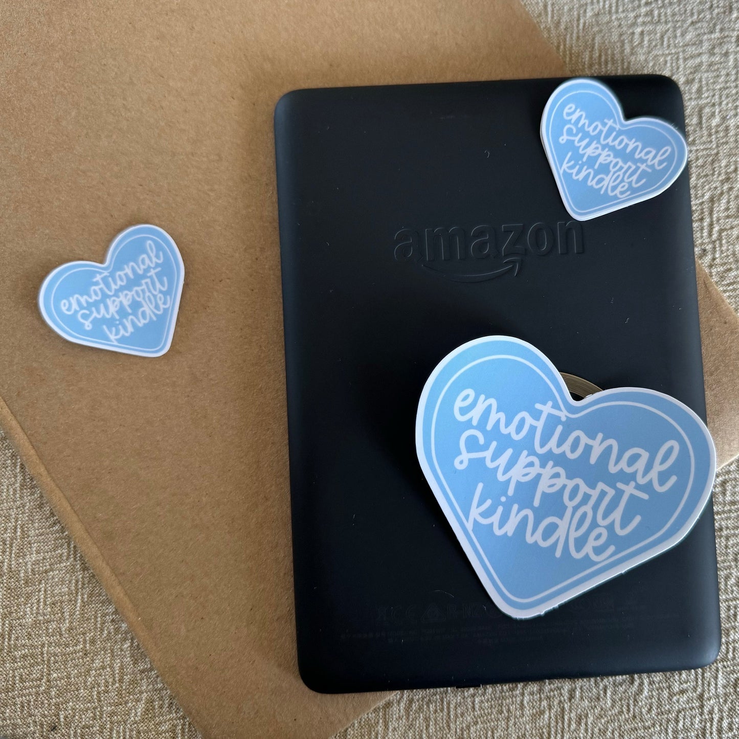 emotional support kindle | blue + white ~ vinyl sticker - pae pukapuka