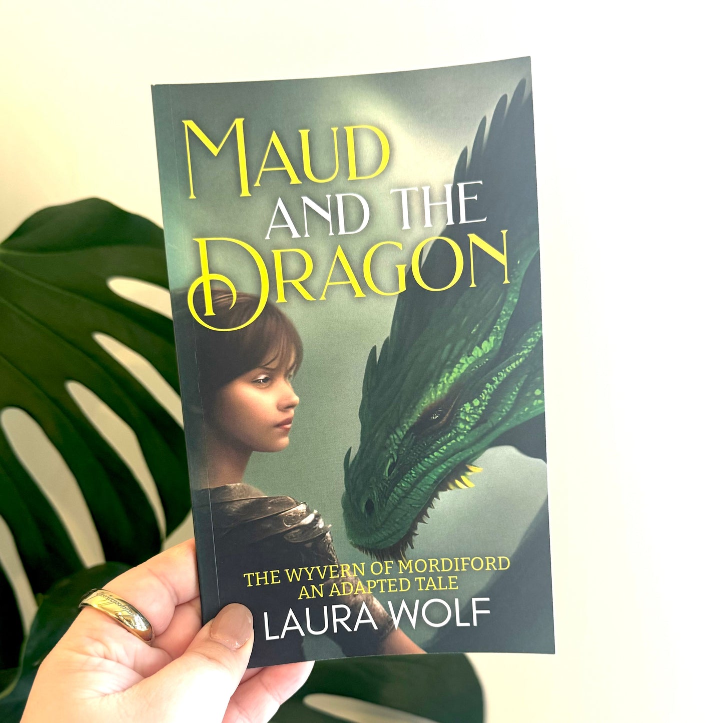 maud and the dragon: the wyvern of mordiford: an adapted tale - laura wolf - pae pukapuka