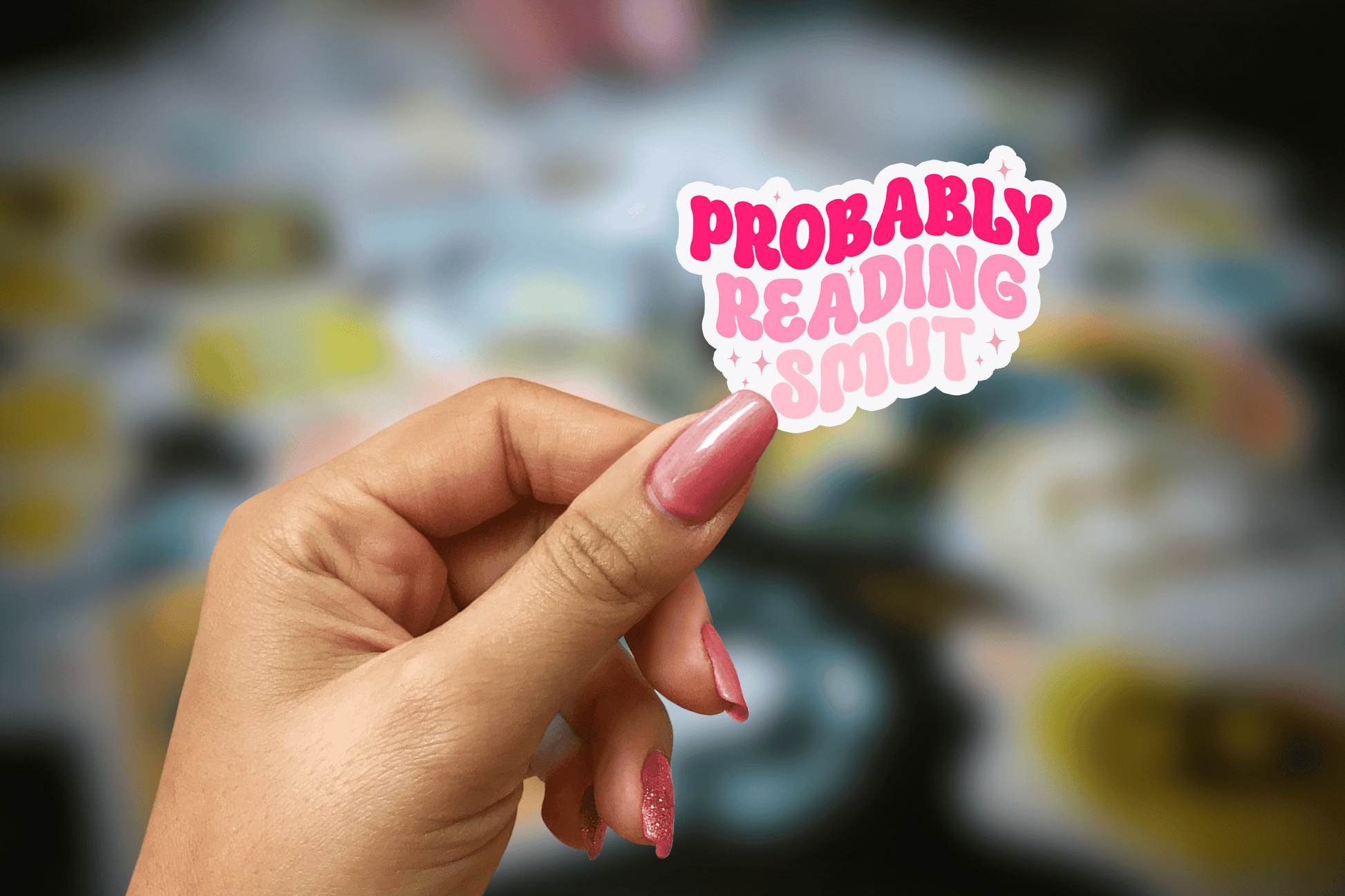 pink book lover ~ vinyl sticker - Pae Pukapuka