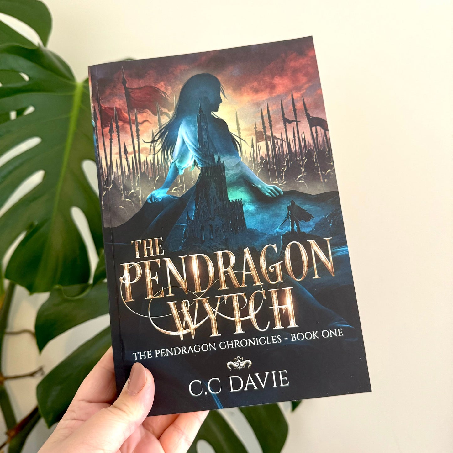 the pendragon wytch - c.c. davie - autographed copy - pae pukapuka